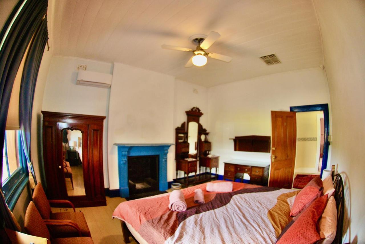 Historic Star Lodge And Station Masters House Narrandera Ruang foto