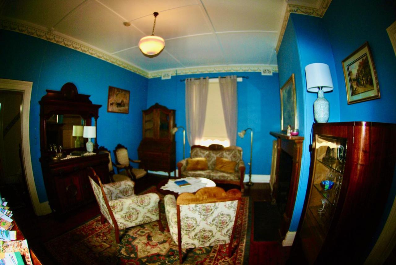 Historic Star Lodge And Station Masters House Narrandera Bagian luar foto