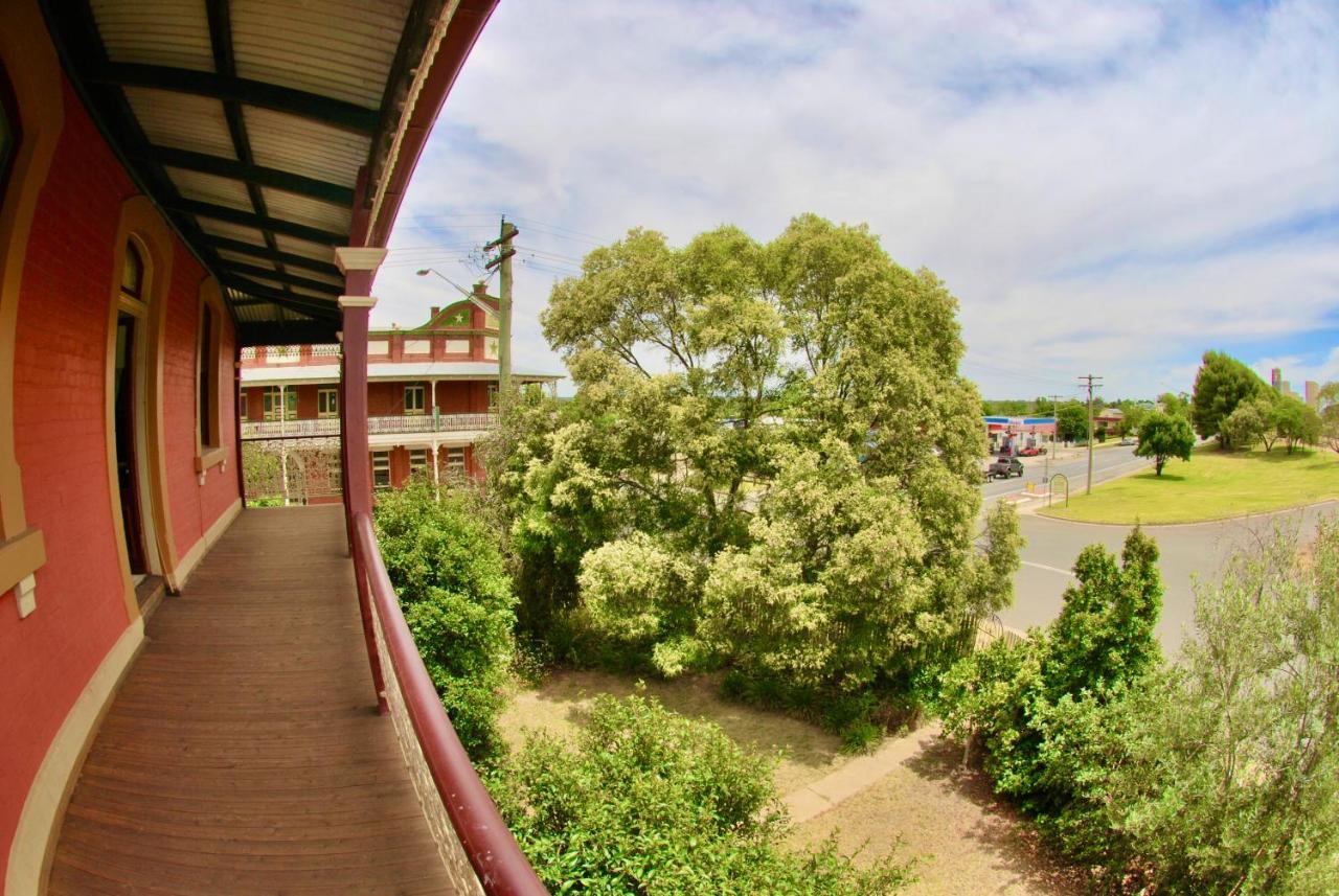 Historic Star Lodge And Station Masters House Narrandera Ruang foto