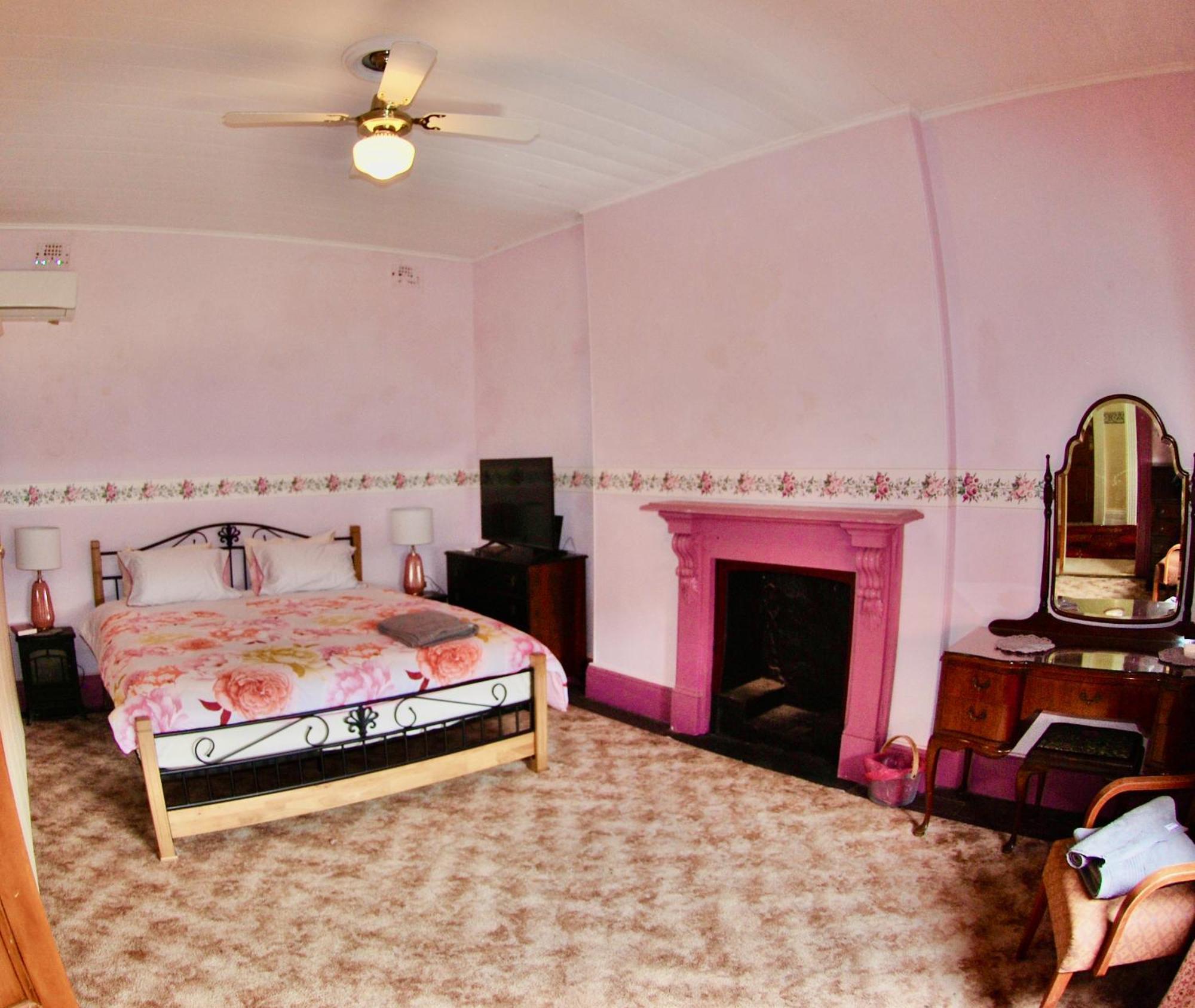 Historic Star Lodge And Station Masters House Narrandera Ruang foto